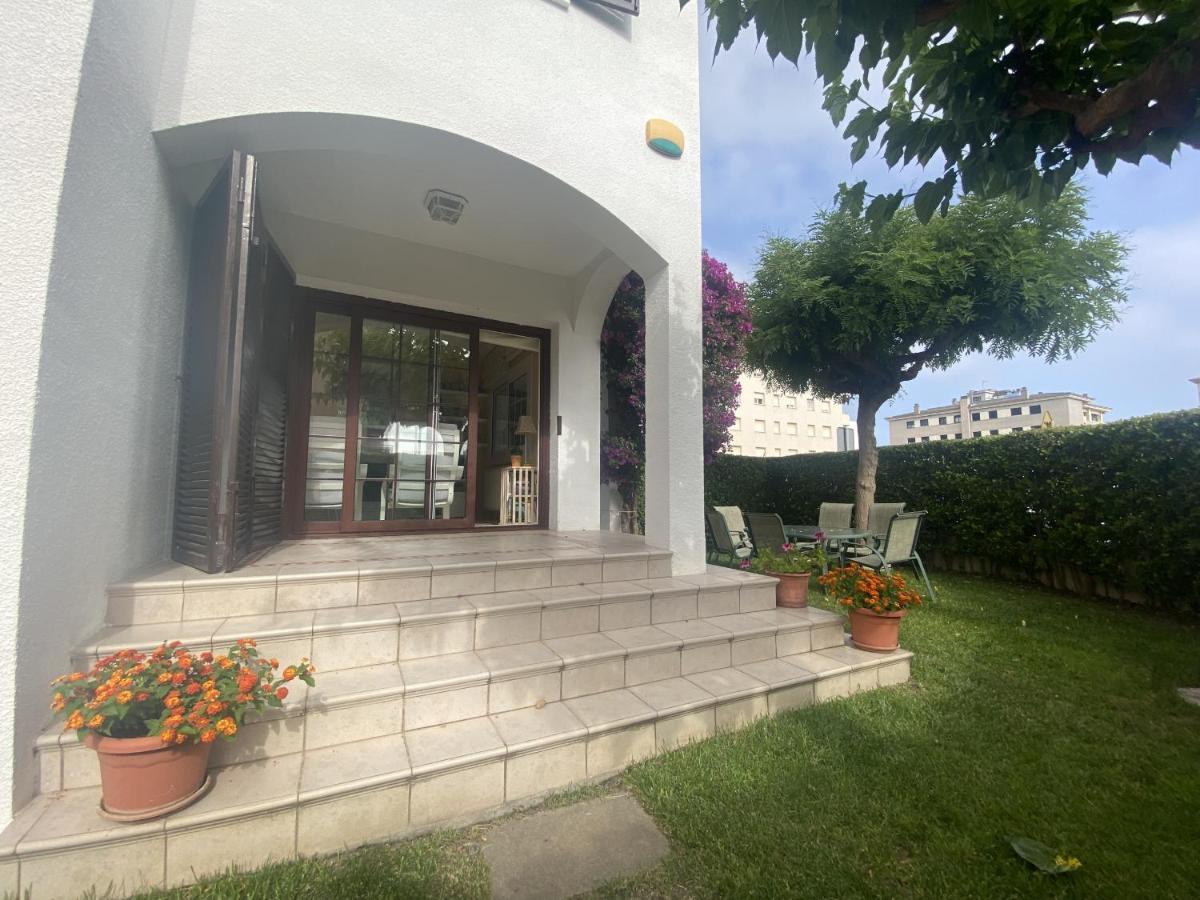 R17 Casa Merce Rodoreda Calafell Bagian luar foto