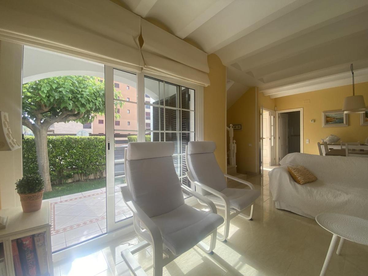 R17 Casa Merce Rodoreda Calafell Bagian luar foto