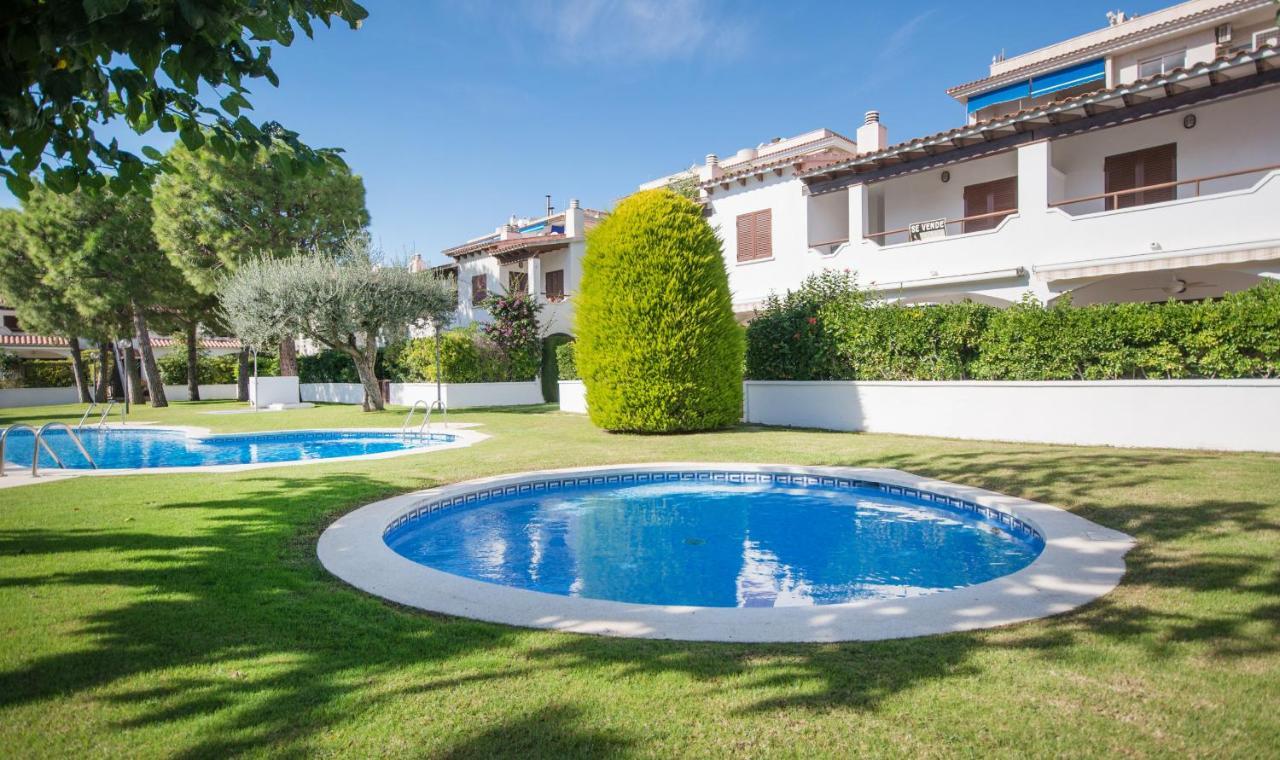R17 Casa Merce Rodoreda Calafell Bagian luar foto